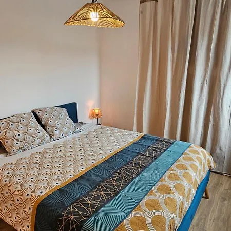 Les Toits De - En Plein Coeur Du Centre Апартаменты *